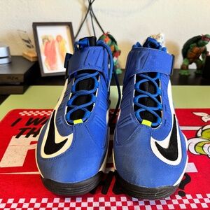 Nike Air Griffey Max 1 ‘Varsity Royal’ – The OG Flex, Still Fresh